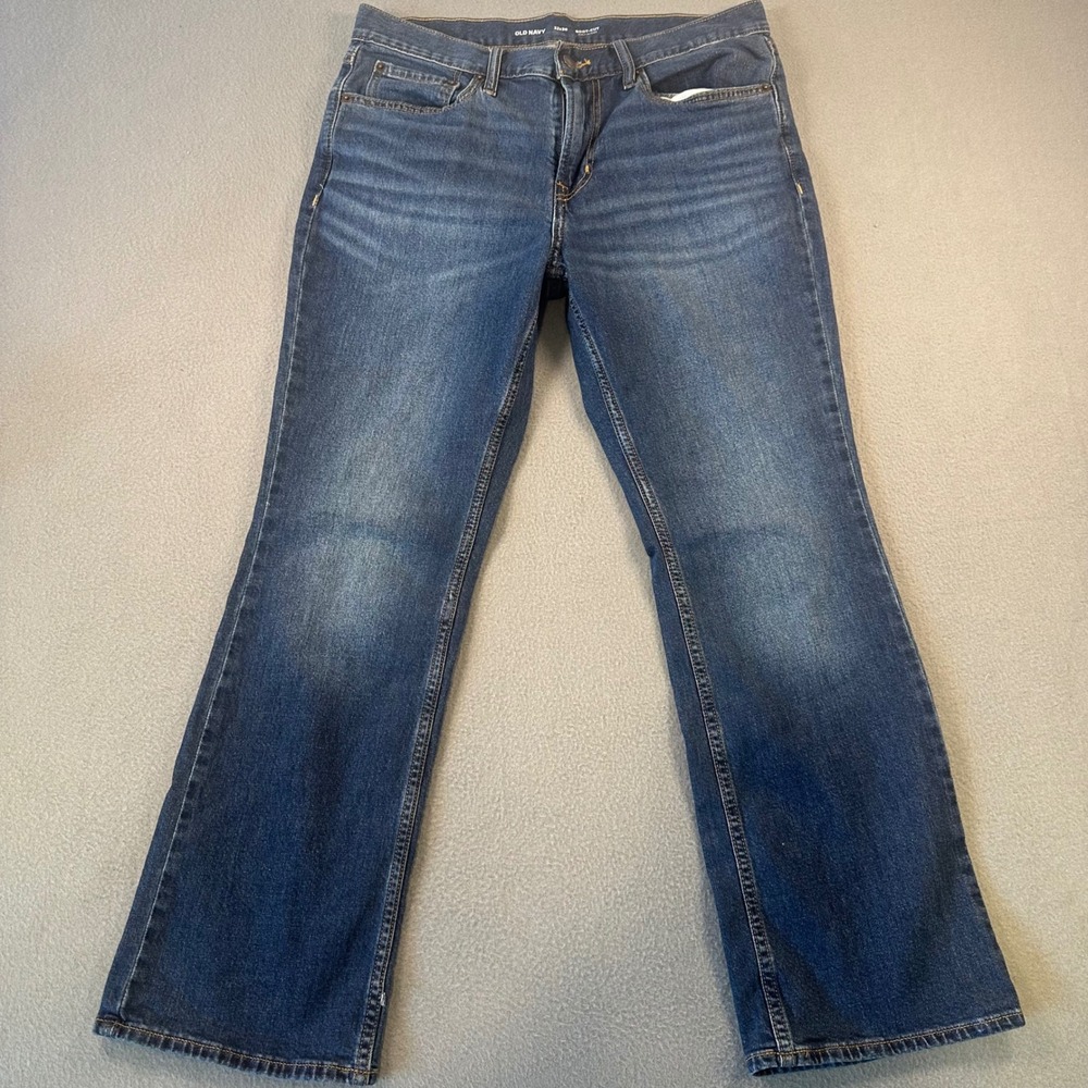 Old Navy Mens Boot-Cut Built-In Flex Jeans 32x30 Medium Wash Blue Denim